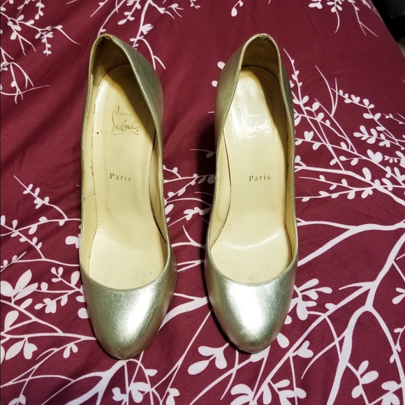 Christian Louboutin - Picture 2 of 3